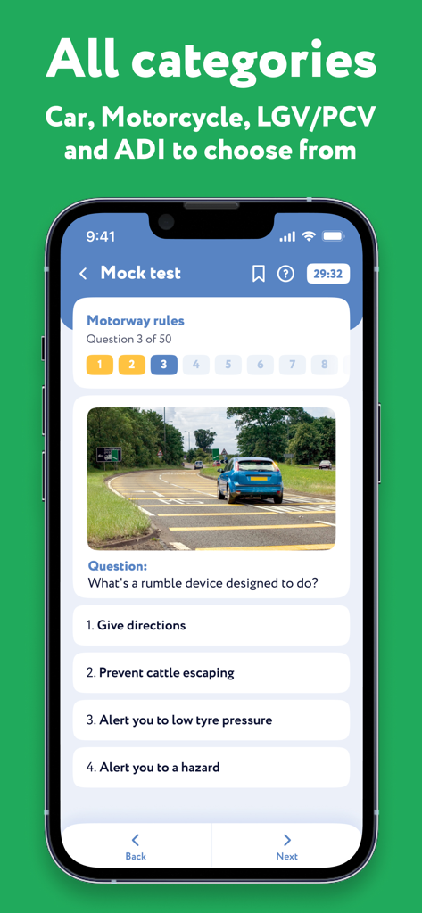 Driving Theory Test Kit – 2025 - Interface do aplicativo móvel mostrando uma pergunta de teste simulado de teoria de condução do Reino Unido sobre dispositivos de vibração de autoestrada com opções de múltipla escolha.