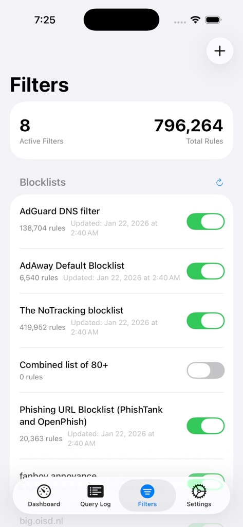 Adguard Home Admin - Interfaz de AdGuard Home Admin mostrando listas de bloqueo activas y reglas de filtrado de red