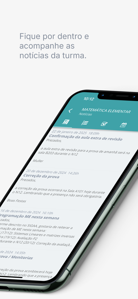 La pantalla de un teléfono inteligente que muestra el feed de noticias de la clase en la aplicación SIGAA Mobile para un curso de matemáticas elementales.