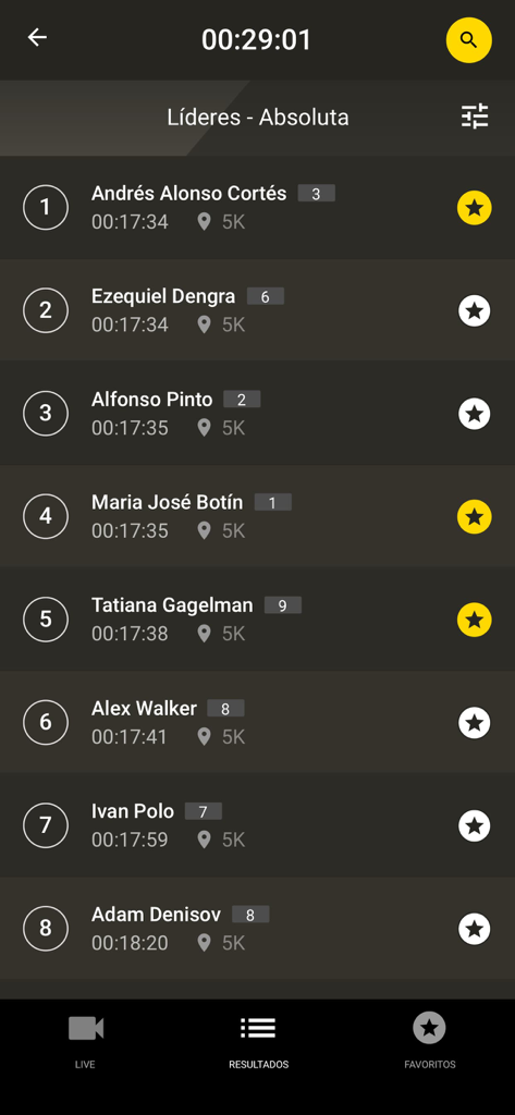 GED Sports Live - Pantalla de la aplicación GED Sports Live que muestra una tabla de clasificación en tiempo real con nombres de atletas, rankings y tiempos de 5K.