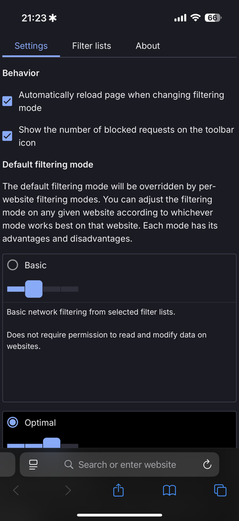 uBlock Origin Lite - Settings screen of uBlock Origin Lite on iOS showing filtering mode options and behavior settings