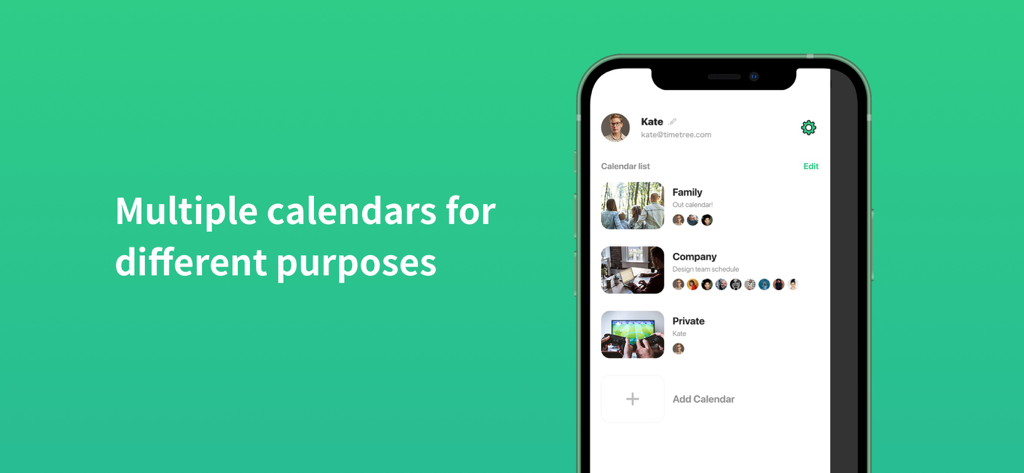 Teléfono inteligente mostrando la lista de calendarios de la app TimeTree, incluyendo los horarios Familiar, de Empresa y Privado, sobre un fondo verde.
