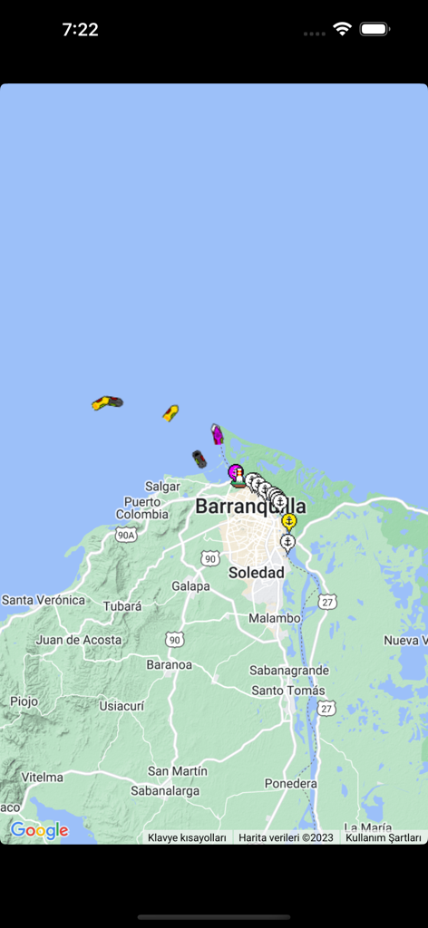 Tráfico marítimo en vivo y posiciones de barcos en un mapa de Barranquilla