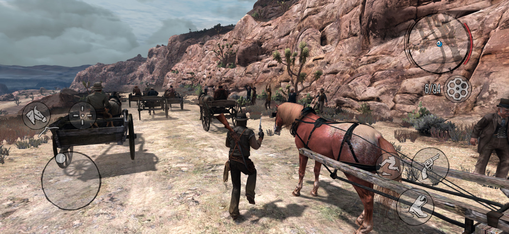 Juego de Red Dead Redemption en móvil que muestra a John Marston caminando por un sendero con carretas y controles en pantalla