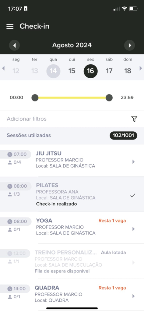 A mobile interface of the Tecnofit app showing a daily schedule of gym classes including Jiu Jitsu, Pilates, and Yoga with check-in options.