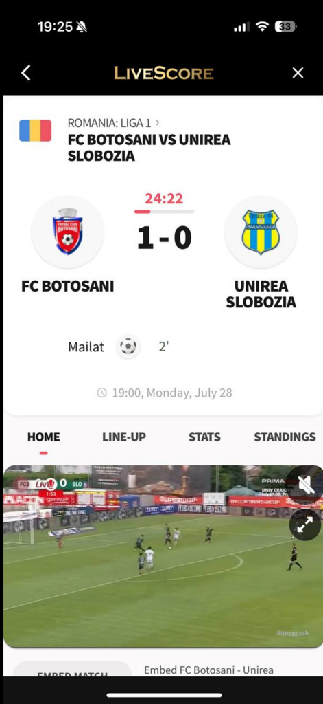 ゴールデン チャット アプリのライブ サッカー スコア画面。FC ボトシャニ対ウニレア スロボジアの試合が表示され、ビデオと統計タブがあります。