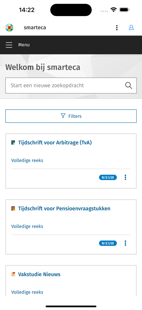 La pantalla de inicio de la aplicación Smarteca NL con una barra de búsqueda y un estante digital con revistas profesionales como Tijdschrift voor Arbitrage.