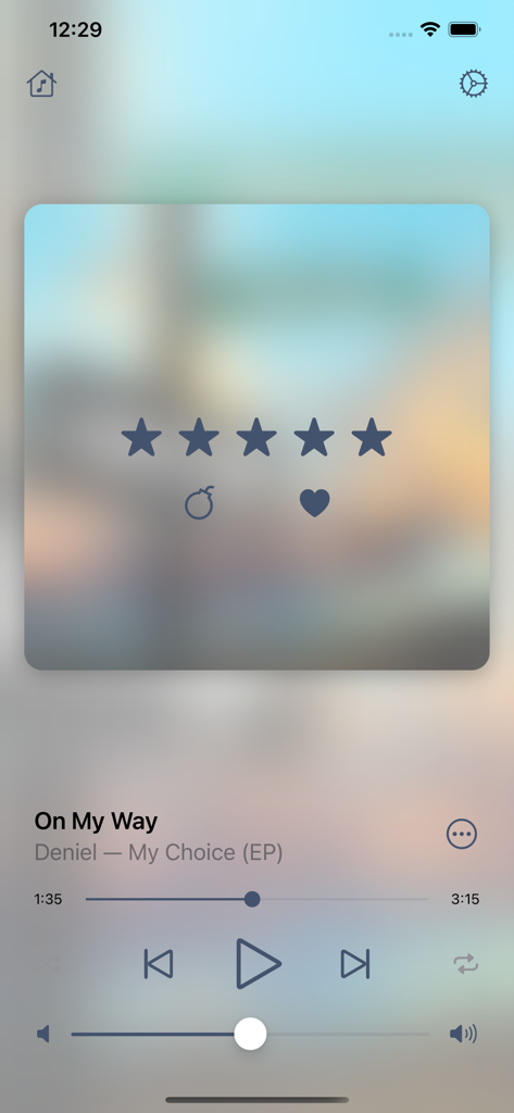 MusicBee Remote - MusicBee Remoteの再生画面。曲の詳細と5つ星評価システムを表示。