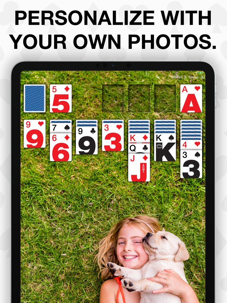 Real Solitaire for iPad - Jogabilidade do Solitaire Real para iPad mostrando um fundo de foto personalizado de uma menina e um cachorrinho