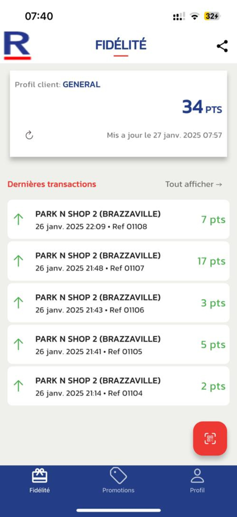 PARK N SHOPモバイルアプリのインターフェース、ロイヤルティポイント残高と最近の取引履歴を表示