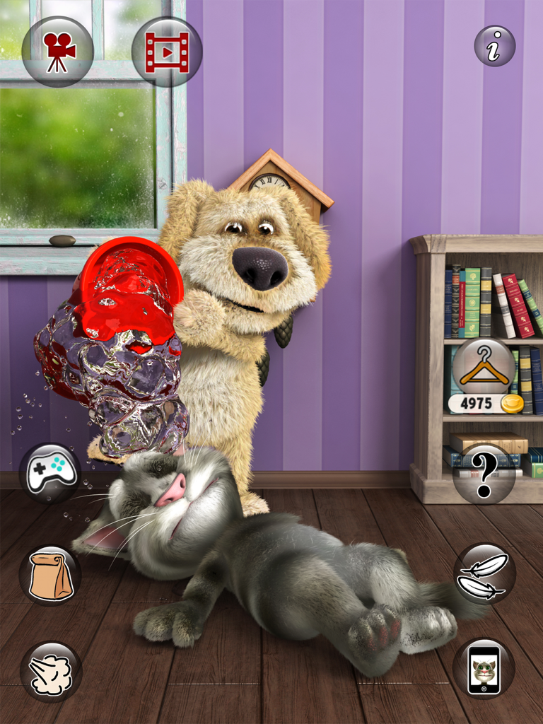 Talking Tom Cat 2 for iPad - 紫色の部屋でTalking Tomに赤い液体をバケツでかける犬のBen