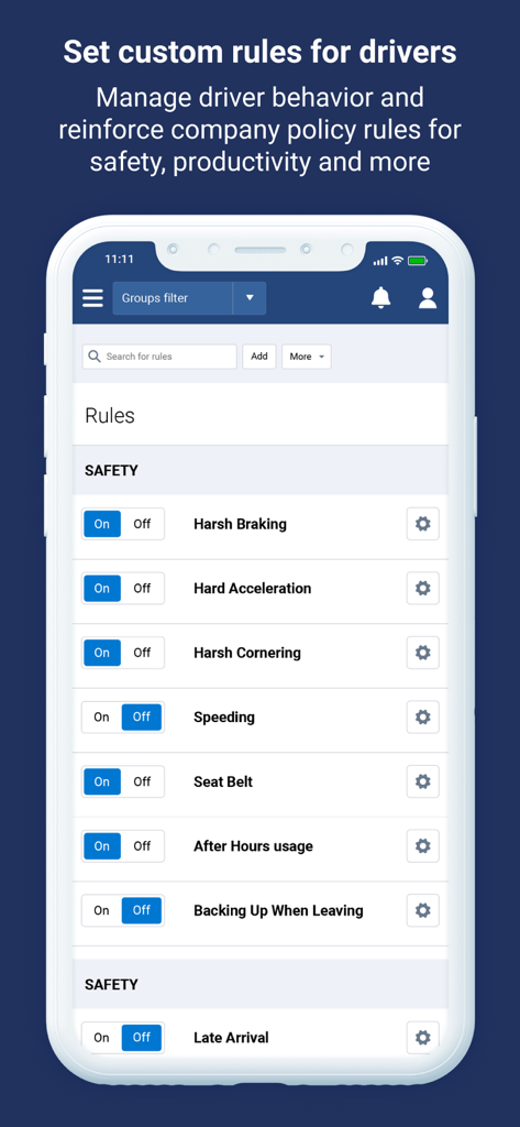 Interfaccia dell'app MyGeotab che mostra regole di sicurezza personalizzabili per il comportamento del conducente, inclusi frenate brusche e accelerazioni forti.