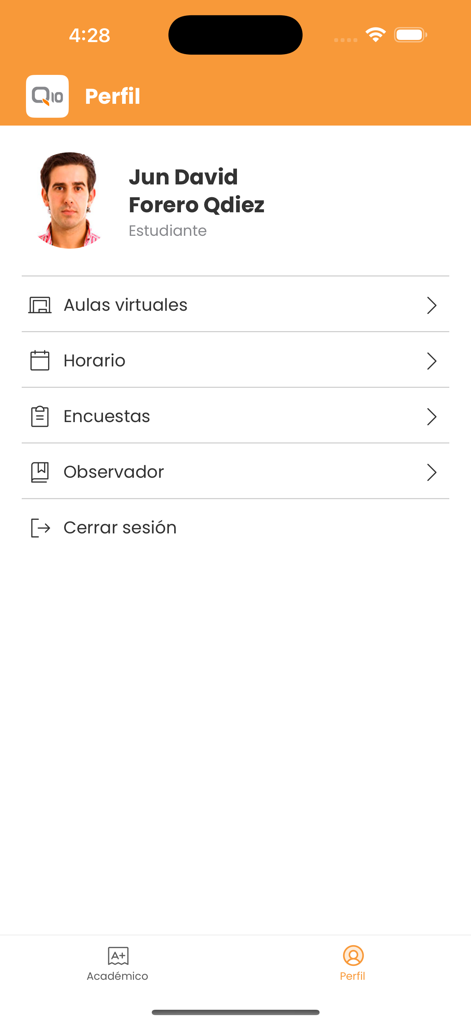 Pantalla de perfil de estudiante de la App Q10 en español que muestra una foto del usuario, nombre y opciones de menú que incluyen aulas virtuales, horarios y encuestas.