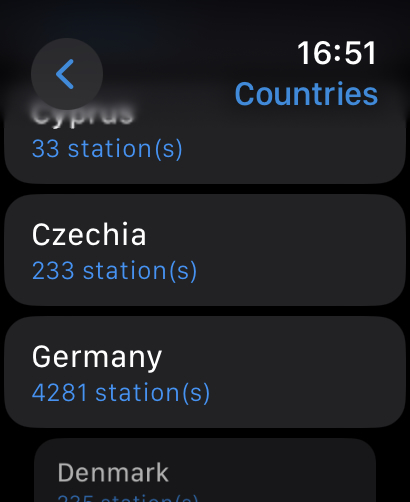 Streamlets - Apple Watch interface of the Streamlets app showing a list of countries like Germany and Czechia with their respective radio station counts.