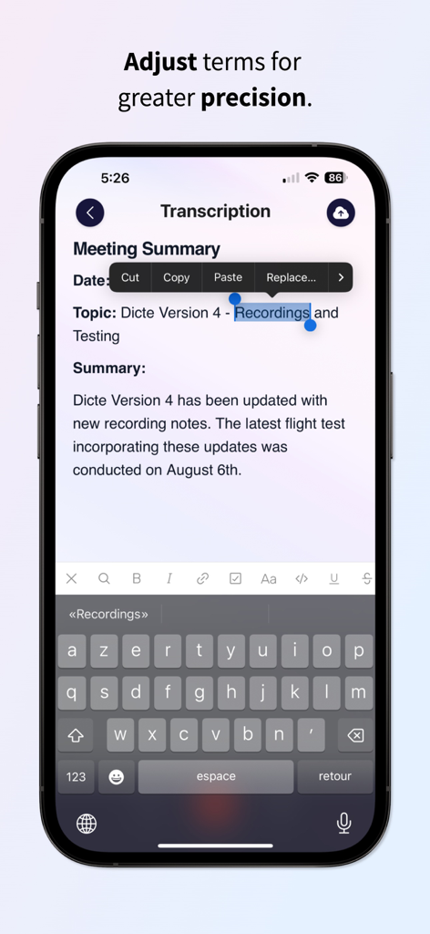 Dicte: AI Meeting Assistant - Écran de smartphone montrant l'interface de l'application Dicte où un utilisateur modifie un résumé de transcription de réunion
