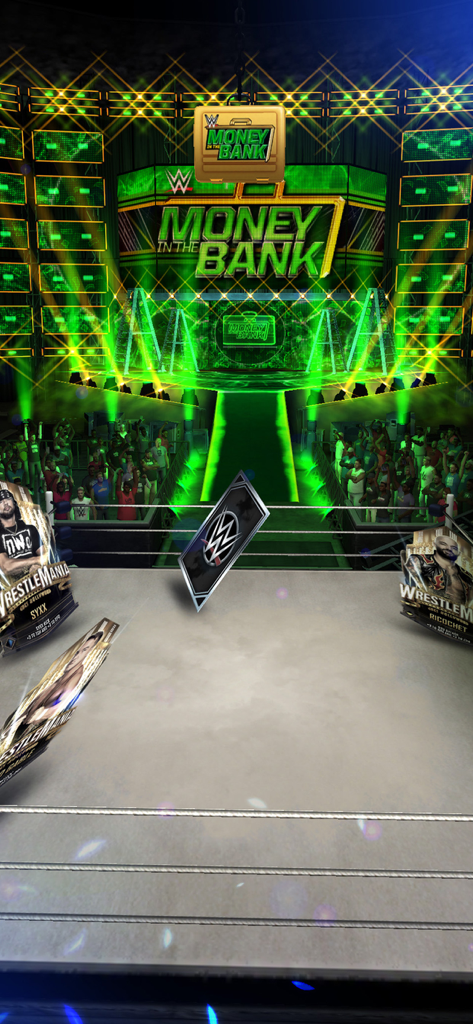 WWE SuperCard - Wrestling Game - Le jeu mobile WWE SuperCard présente l'arène Money in the Bank avec les cartes des superstars sur le ring.