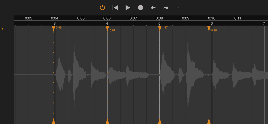 Vocal Tune Studio - Interface de forma de onda de áudio no Vocal Tune Studio mostrando correção de tempo e marcadores de esticamento para produção musical profissional