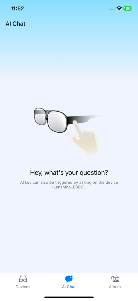 LensMoo - Interfaz de chat de IA de la aplicación LensMoo que muestra una ilustración sobre cómo activar el asistente en gafas inteligentes