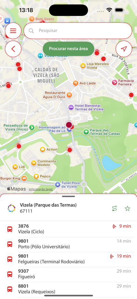 Interface of the Ave Mobilidade app showing a map with transit stops and real-time bus arrival schedules in Vizela