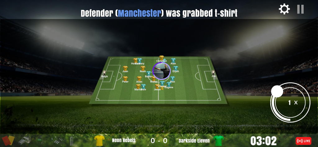 Ref Career : Soccer Simulator - Pantalla de juego de un simulador de árbitro de fútbol que muestra un campo táctico y una notificación de falta