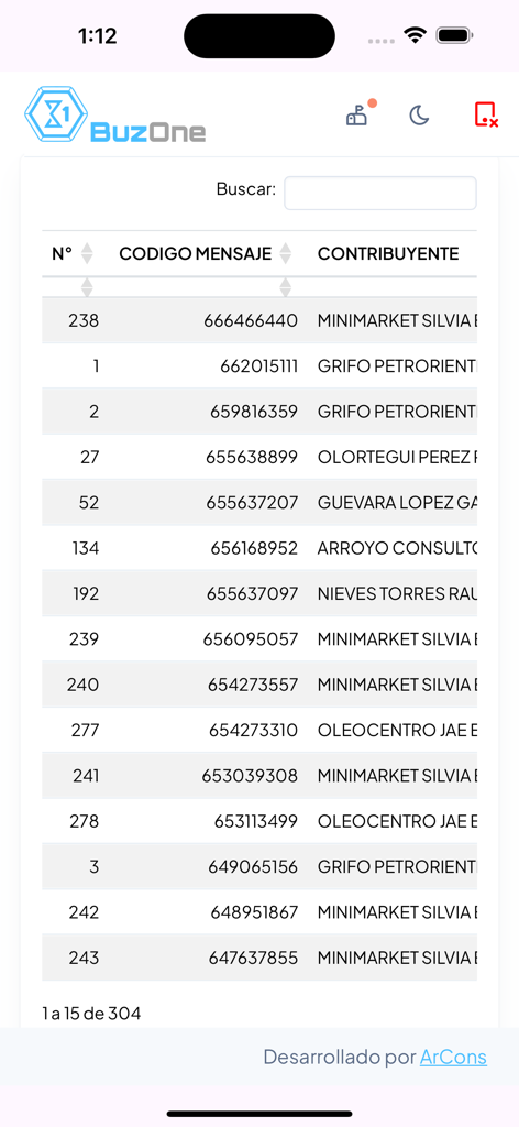 Buzone - Interfaz de la aplicación móvil Buzone que muestra una lista de nombres de contribuyentes y códigos de mensaje para buscar