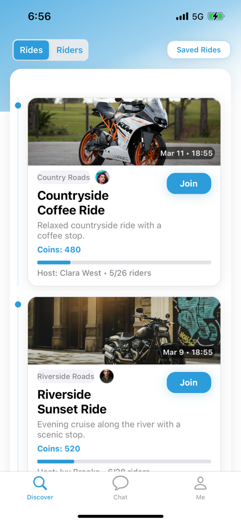 Nomad- - Pantalla de descubrimiento de la aplicación Nomad que muestra rutas de motociclismo curadas como Countryside Coffee Ride y Riverside Sunset Ride.