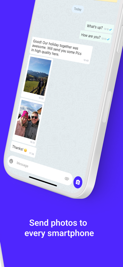 Interfaz de mensajería de la aplicación Picxer mostrando la compartición de fotos de alta calidad entre smartphones.