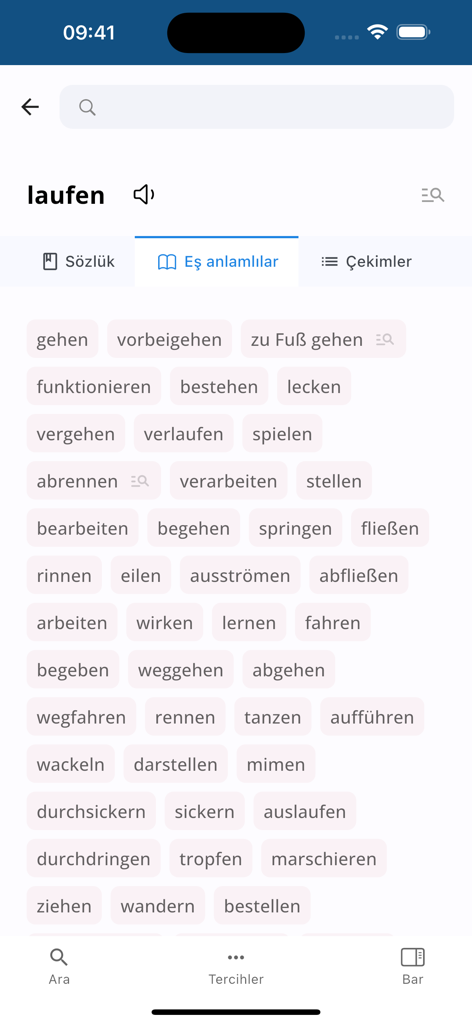 German Turkish Dictionary DeTr - Aplicativo de dicionário alemão turco exibindo sinônimos para a palavra alemã 'laufen' em um layout de nuvem de tags
