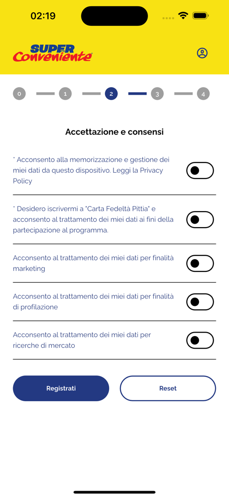 SuperConveniente Gruppo Arena - Pagina di registrazione dell'app di generi alimentari SuperConveniente che mostra opzioni di consenso per privacy e dati.