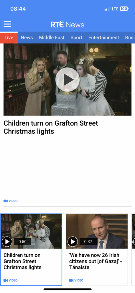 RTÉ News - L'interface de l'application RTÉ News propose des reportages vidéo et des onglets de navigation par catégories.