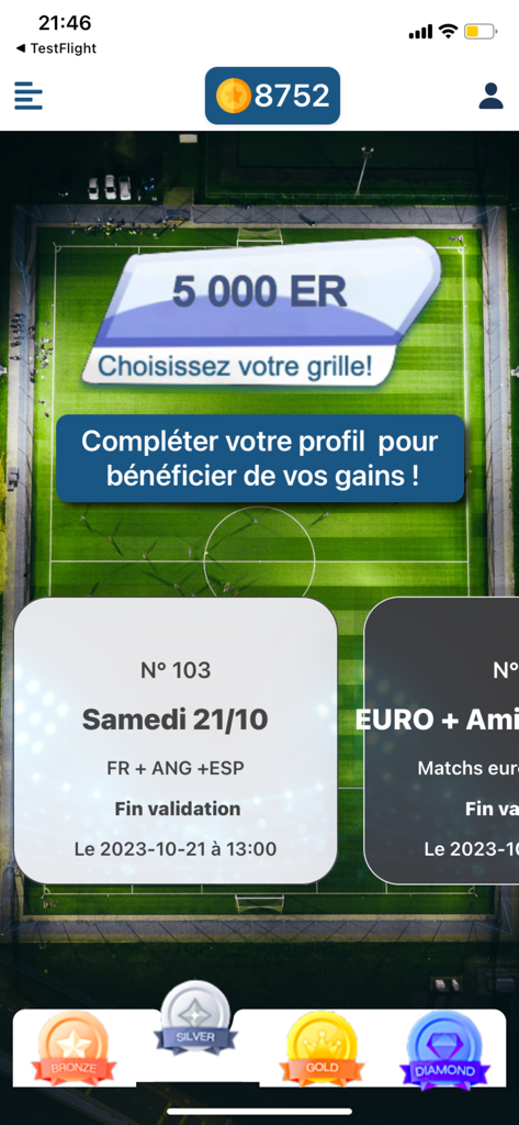 Fun Foot - Interface do aplicativo Fun Foot mostrando grades de previsão de partidas de futebol e rankings de jogadores.