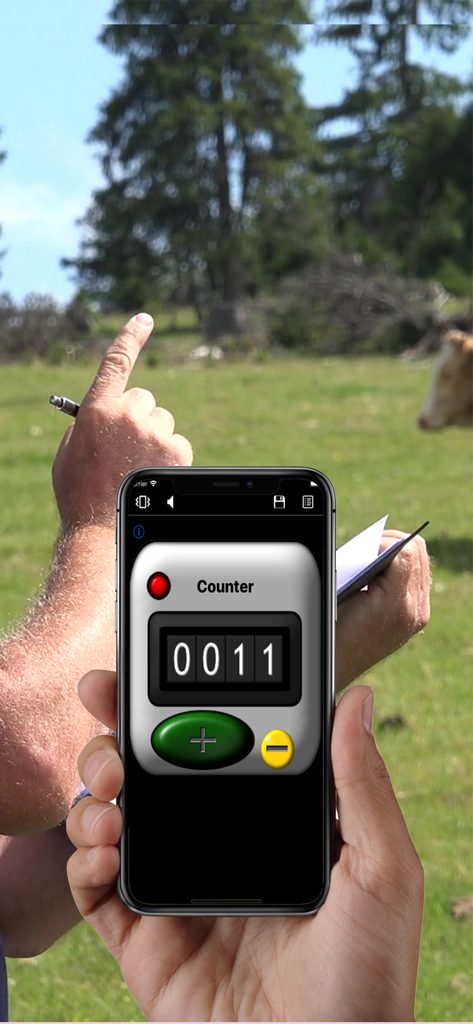 Counter+. - Une personne utilisant l'application Counter Plus sur un iPhone pour compter des objets dans un champ