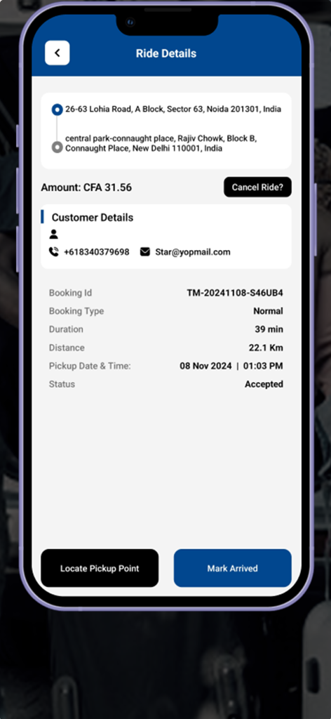 Pantalla de la aplicación TripMaster Driver que muestra los detalles de la reserva del viaje, incluyendo la tarifa, la duración y la ubicación de recogida
