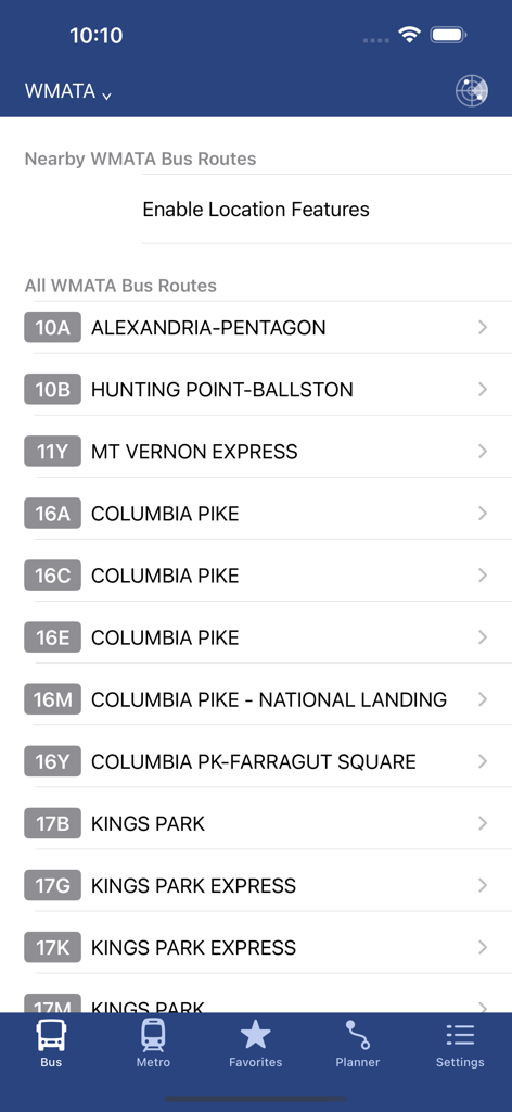 DC Metro and Bus - Interfaccia dell'app DC Metro e Bus che mostra un elenco di percorsi di autobus WMATA, inclusi Alexandria-Pentagon e Columbia Pike