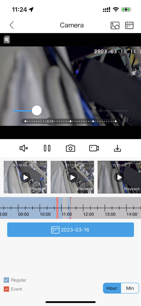 Tris Home - Interface of Tris Home app showing a video security camera playback with timeline and event history