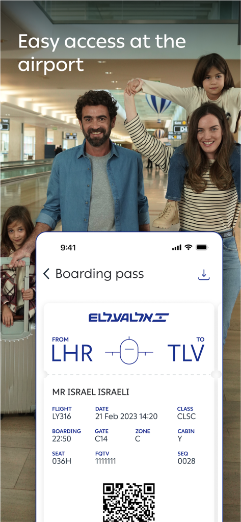 EL AL - Una familia en el aeropuerto con un teléfono móvil mostrando una tarjeta de embarque digital de la aplicación EL AL.