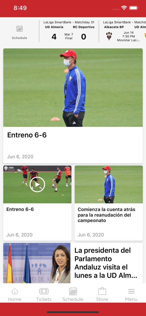 UDアルメリア公式アプリのホームページには、試合結果とクラブのニュースフィードが表示されています