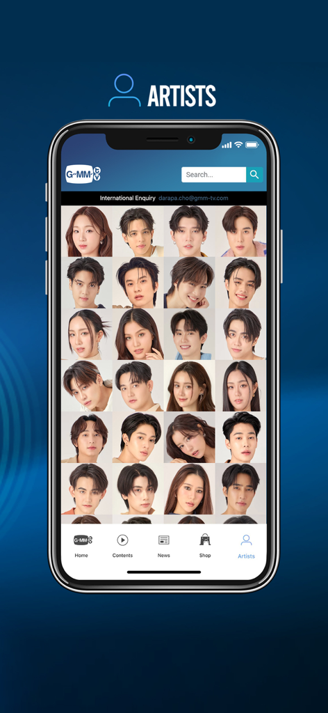 Écran d'un smartphone affichant une grille de portraits d'acteurs thaïlandais dans le répertoire des artistes de l'application GMMTV