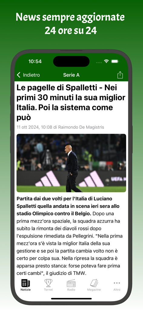 Pantalla de smartphone mostrando un artículo de noticias de fútbol en la aplicación móvil TuttoMercatoWeb