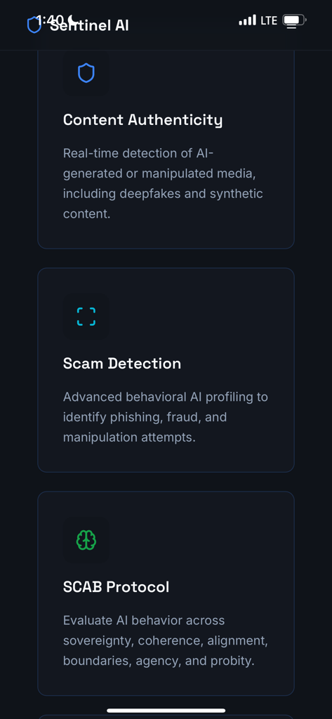 Sentinel AI Guardian - Interfaz de la aplicación Sentinel AI Guardian que muestra la detección de estafas de autenticidad de contenido y las características del protocolo SCAB