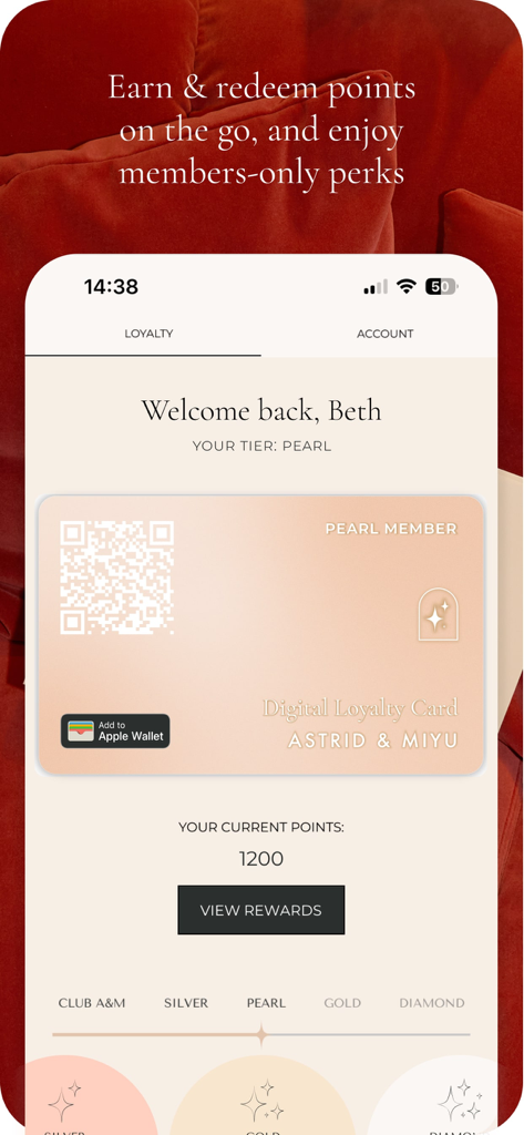 Astrid and Miyu 앱 화면으로, 회원 포인트와 리워드 상태가 표시된 디지털 로열티 카드