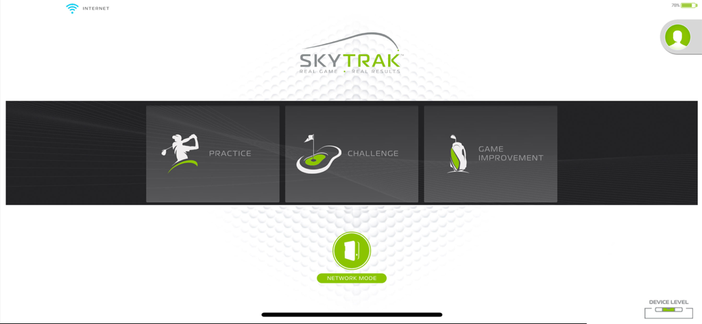 Main menu of the SKYTRAK Lite app featuring navigation buttons for practice challenge and game improvement modes