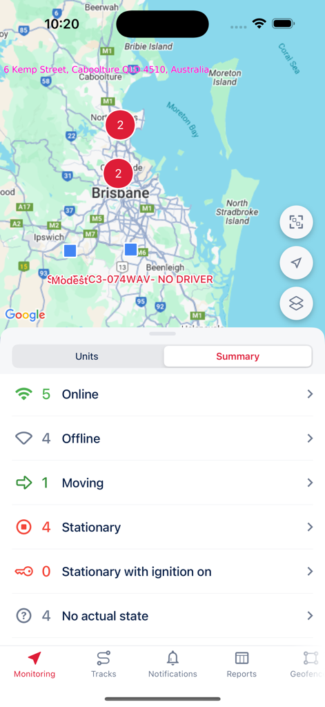 Trakpro Live App-Dashboard mit einer Echtzeit-GPS-Karte und einer Zusammenfassung der Fahrzeugstatus.
