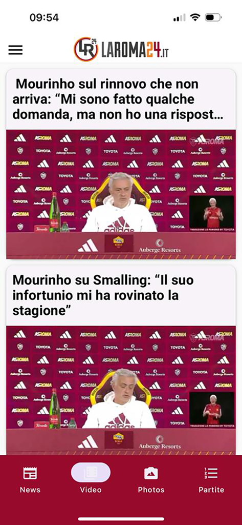 Screenshot dell'app LaRoma24.it che mostra la sezione video con clip di notizie su Josè Mourinho durante una conferenza stampa.