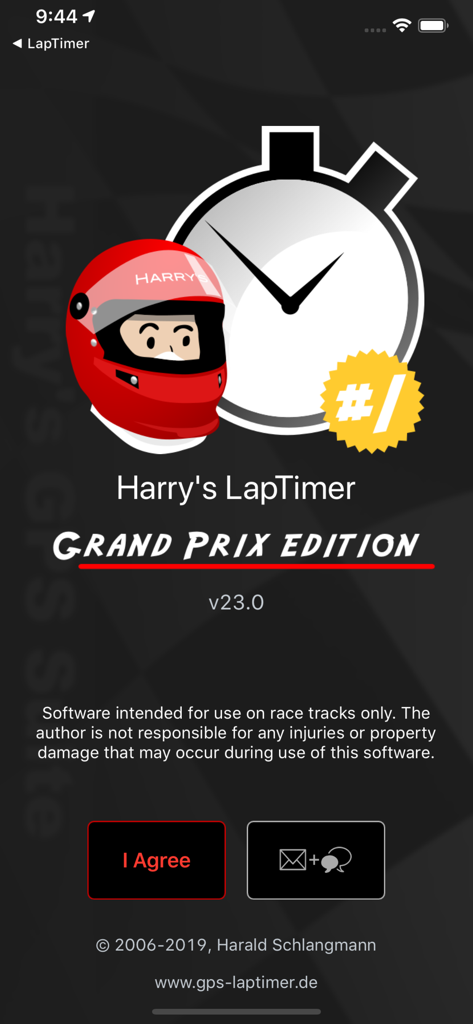 Pantalla introductoria de la edición Harry's LapTimer Grand Prix con un casco de carreras y el logo de un cronómetro.