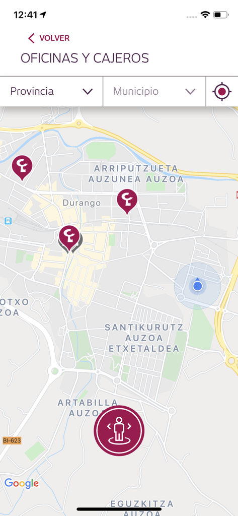 Interfaz de mapa en la app de Laboral Kutxa mostrando la ubicación de sucursales bancarias y cajeros automáticos.