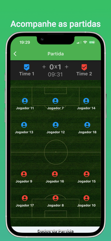 A mobile app screen tracking a soccer match with score, time, and player positions on a field