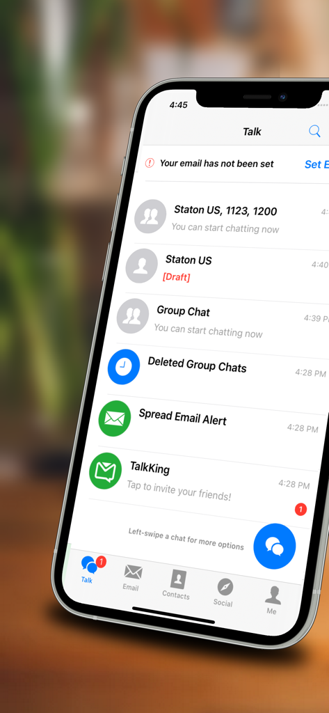 Captura de tela do aplicativo de mensagens TalkKing mostrando a lista de bate-papo principal e o menu de navegação em um smartphone.