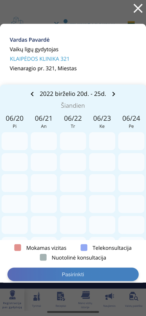 ePacientas - Mobile screen of the ePacientas app showing a pediatrician's weekly schedule for booking an appointment.