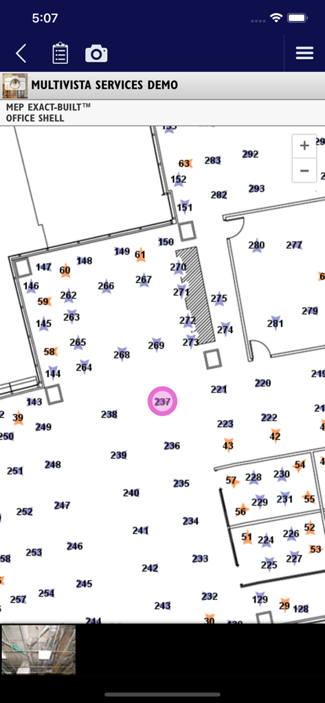 Multivista - Multivista app interface showing a construction floorplan with numerous numbered photo pins